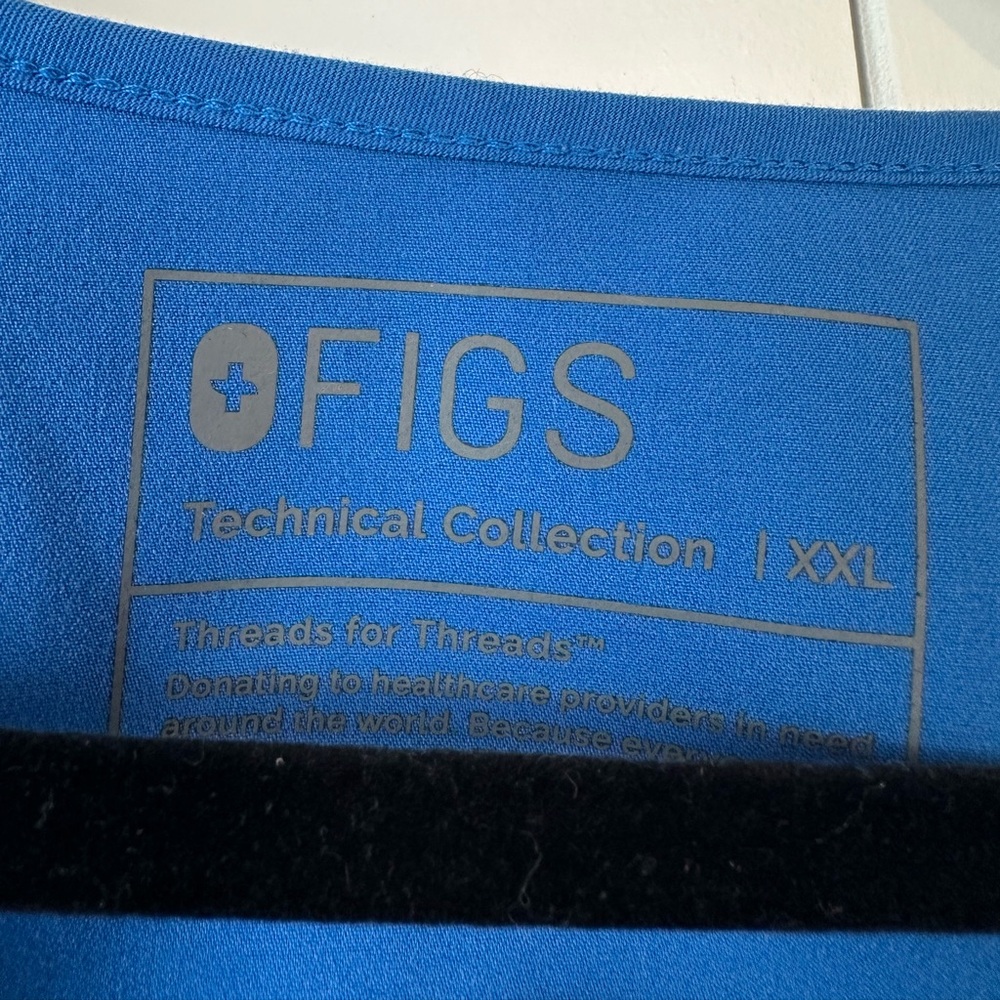 Figs Women’s Catarina One-Pocket Scrub Top Royal Blue (Size XXL) - Picture 4 of 7